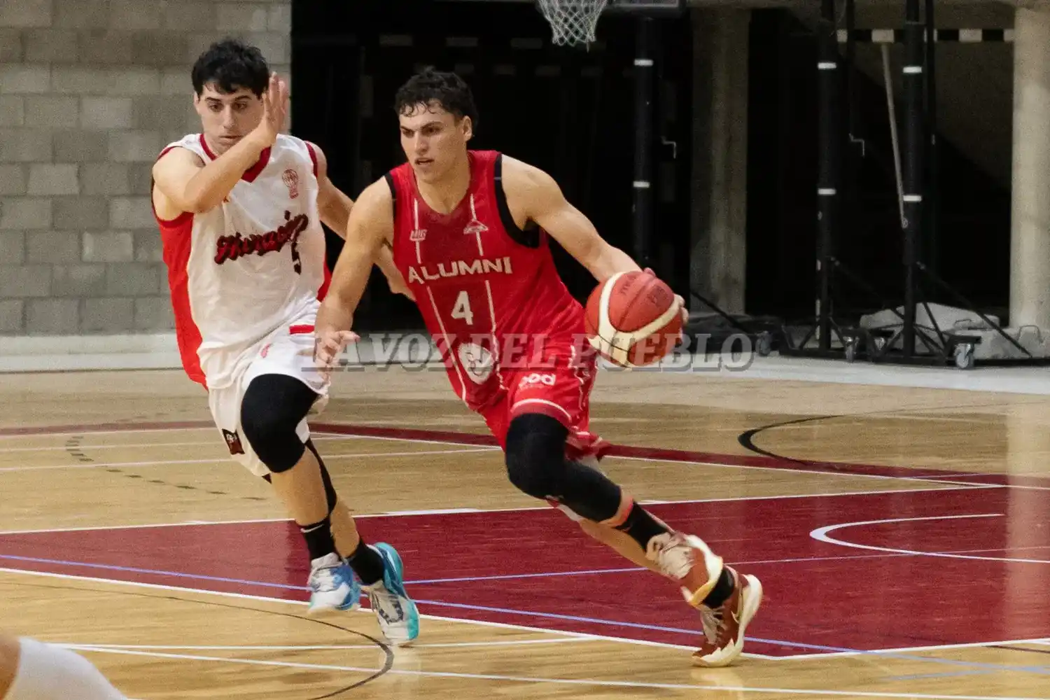 Bautista Besmalinovich volvió a Alumni tras una buena temporada en 2025 en donde logró el ascenso