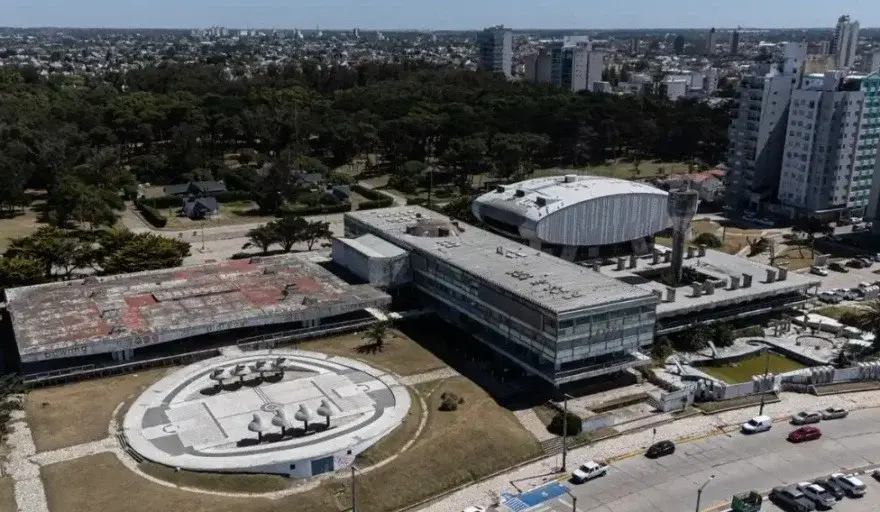 La documentación disponible no permite concluir que la operación de compraventa haya sido irregular.