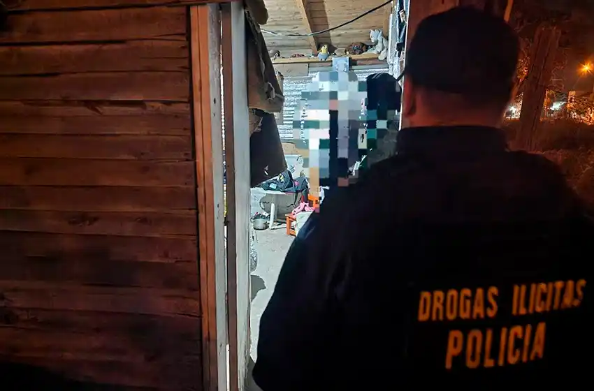 Allanan vivienda y detienen a un hombre que vendía cocaína