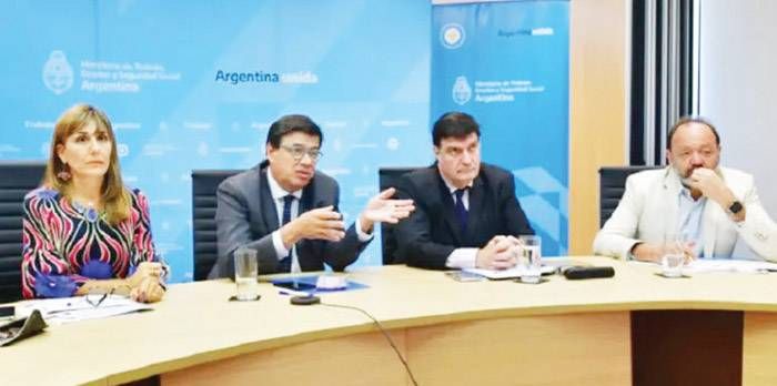 El salario mínimo aumentará 45 % en tramos  y terminará el año en $ 47.850