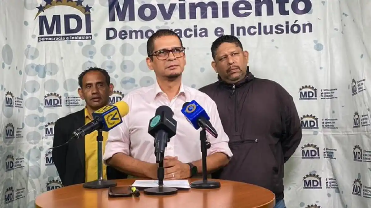 NO QUIERE «CONVALIDAR CORRUPTOS»: Nicmer Evans se retira de las primarias