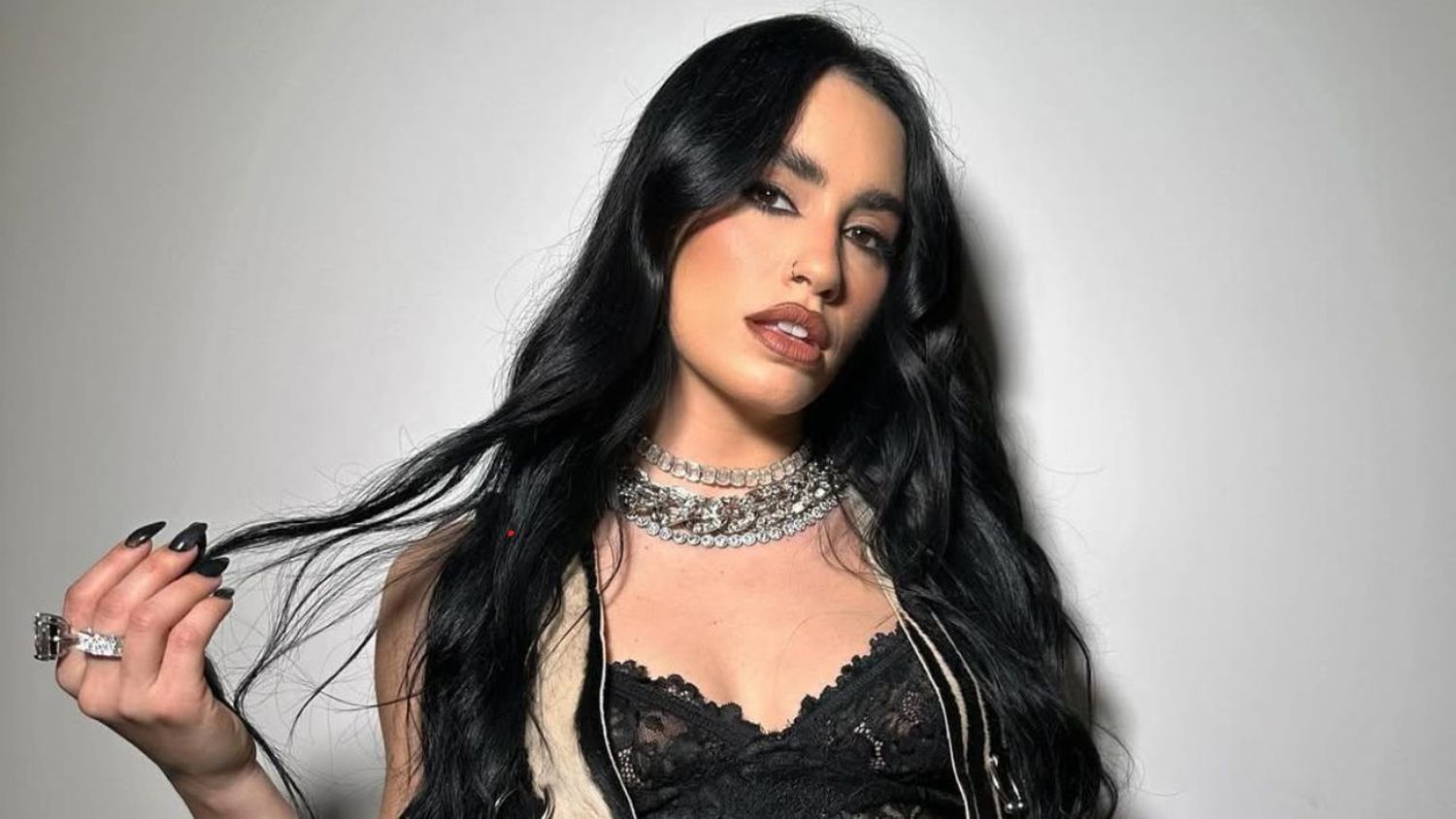 Lali salió al cruce con seguidoras en X.