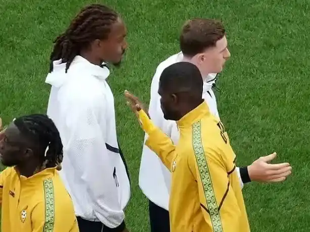 D.Spence le negó el saludo a Thomas Partey..