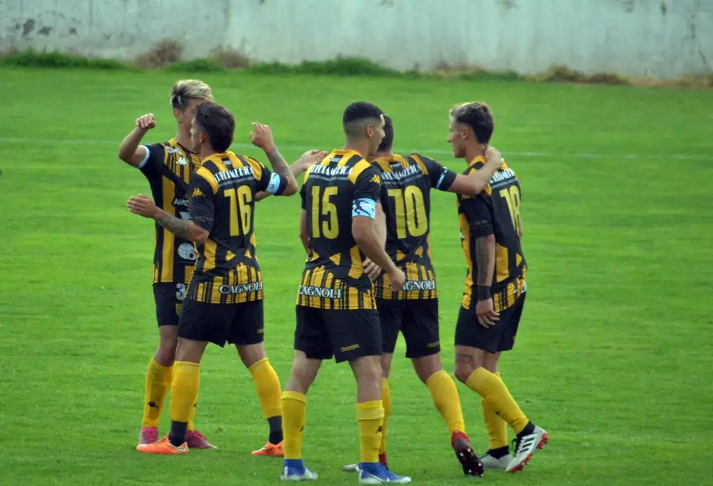 Santamarina empezó con un triunfo