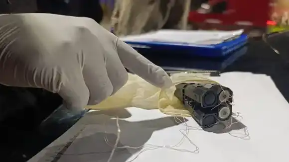 Primer disparo con pistola Taser en Rosario: una mujer fue reducida durante un operativo policial