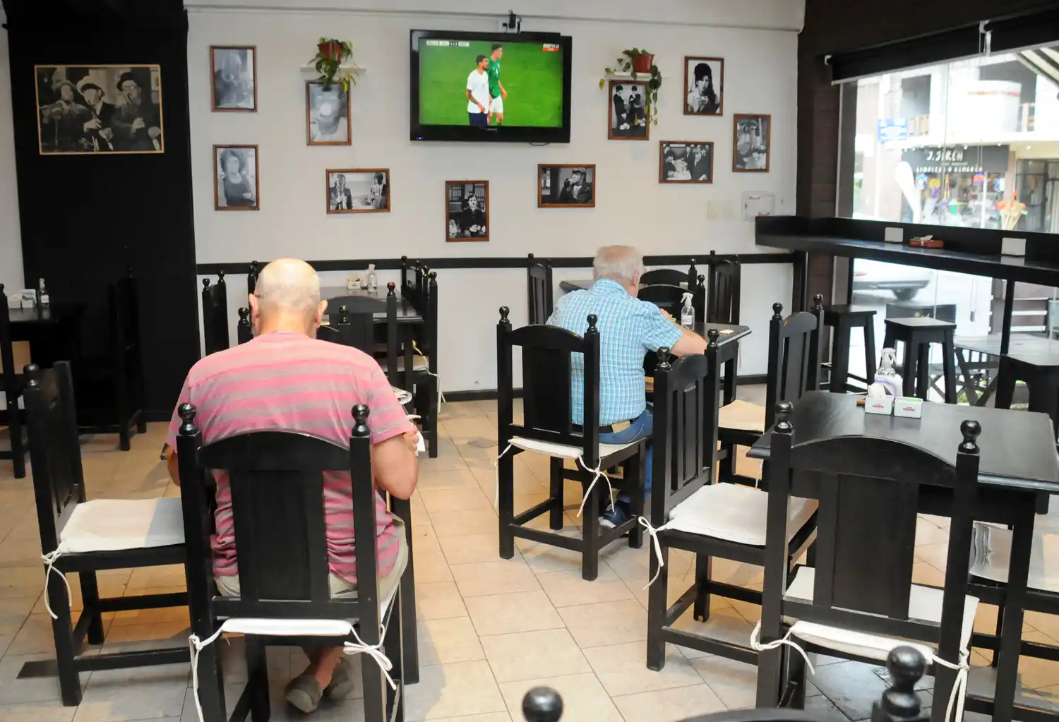 Cafe-Bar-Mundial - 3