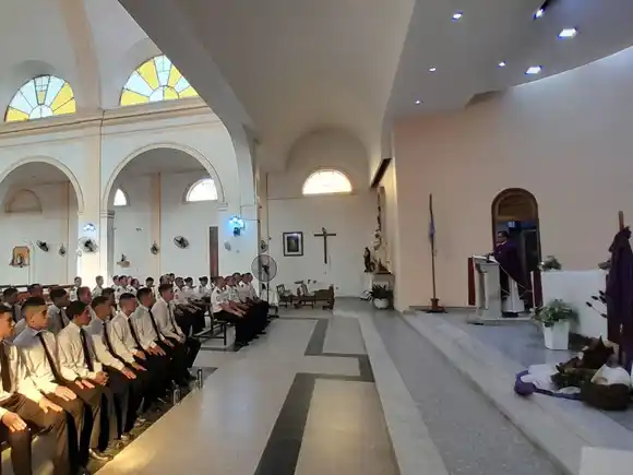 La parroquia Santa Rosa ofició una misa por el día de la Policía de Entre Ríos