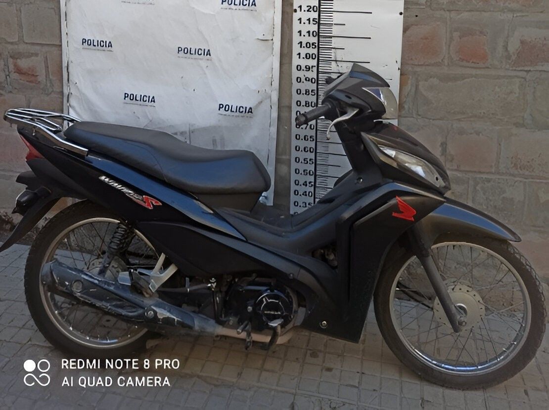 La moto tenía pedido de secuestro activo por haber sido robada en Buenos Aires.