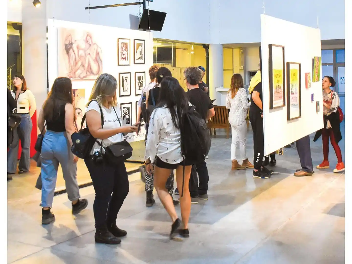 Paraná vive un fin de semana a puro arte con la Feria de Artes Visuales en Sala Mayo