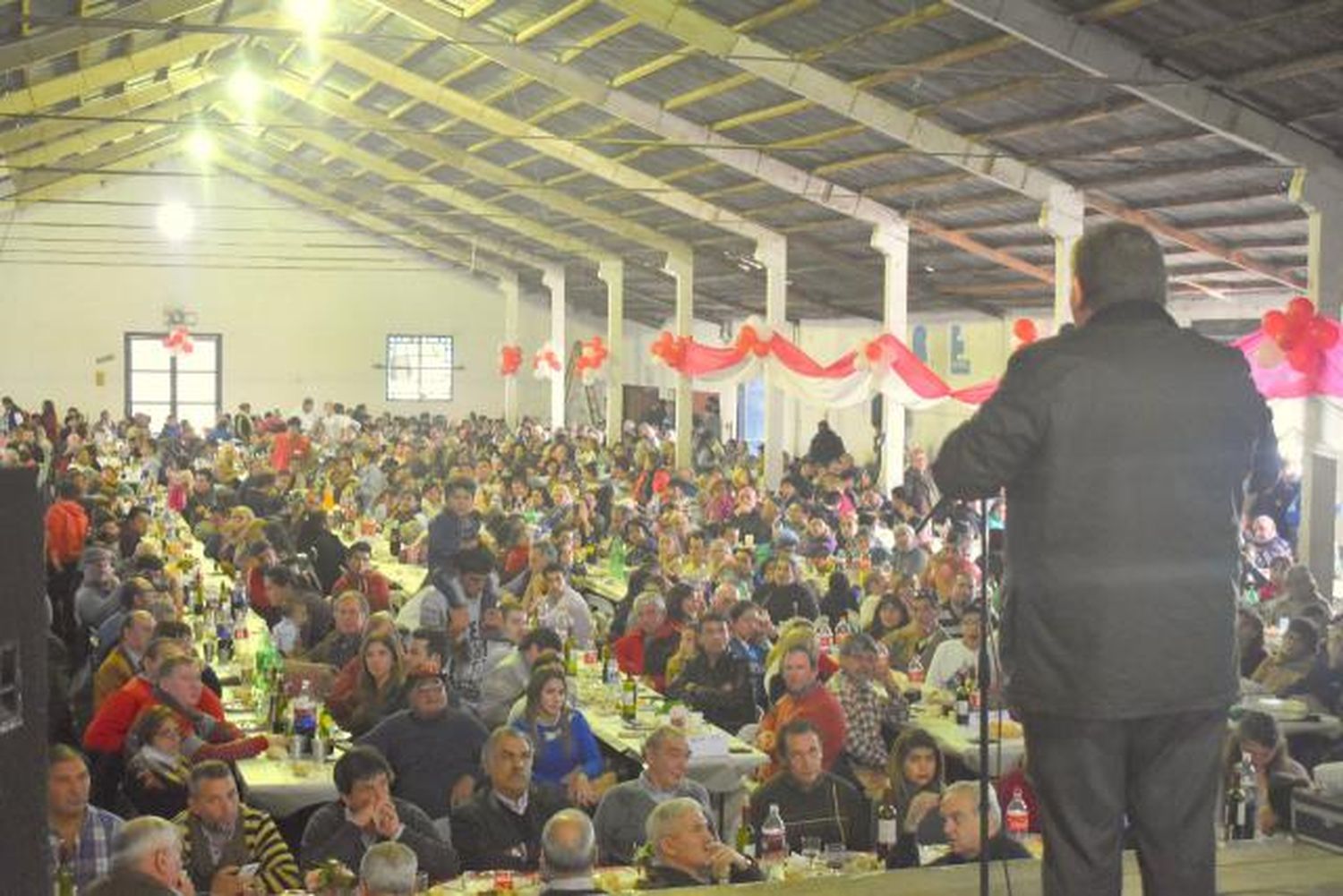 Rogel lanzó su candidatura y pidió que
la UCR no pierda más espacio en Cambiemos
