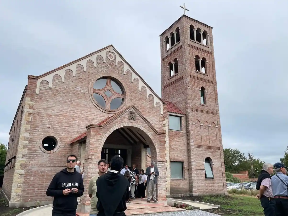 La nueva capilla fue inaugurada con una misa de monseñor Ernesto Giobando.