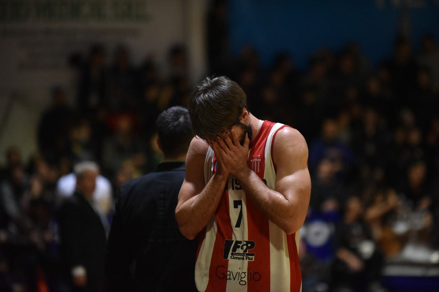 "Lloramos todos" tituló LA VOZ DE SAN JUSTO luego de la derrota de San Isidro ante Platense en el quinto juego de la serie.