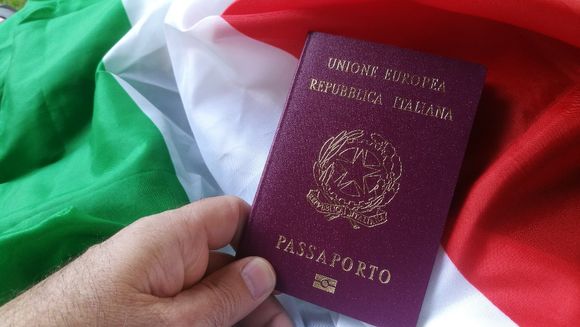 Nuevas medidas y reforma migratoria: ¿quiénes podrían aspirar a tener la ciudadanía italiana?