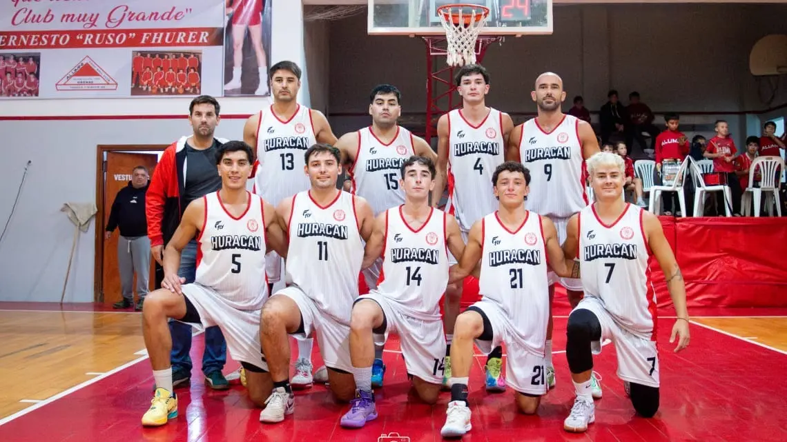 Huracán jugó su primer partido en el torneo de Tres Arroyos. Imagen gentileza: Francisco Rodríguez