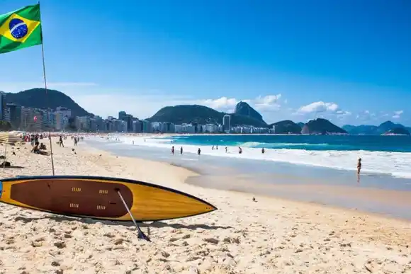 Brasil: declararon brote de gastroenterocolitis en las playas