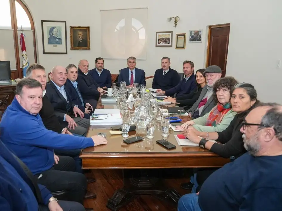Se retomó el diálogo en Casa de Gobierno de Santa Fe.