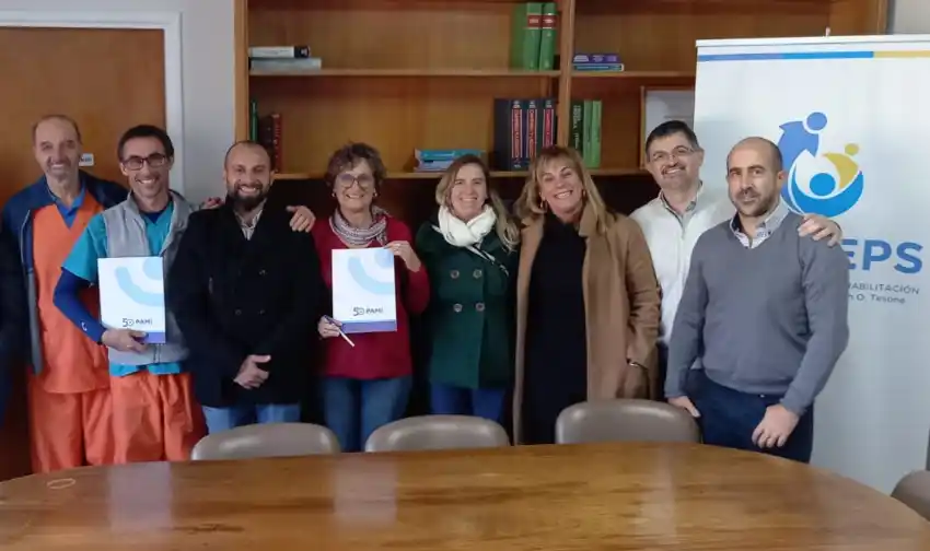 PAMI firma nuevo convenio con el INAREPS