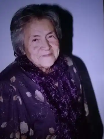    ¡Feliz cumpleaños Abuela querida, !      