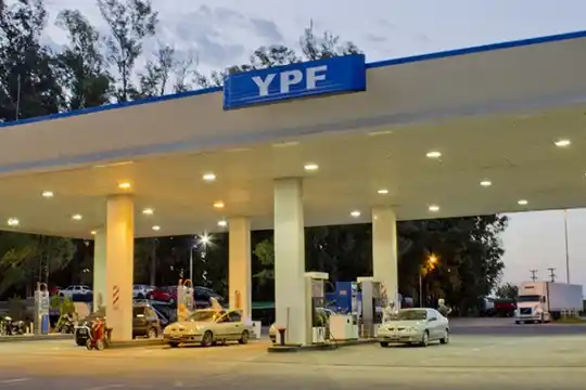 YPF aumentó 4% los precios de los combustibles en todo el país