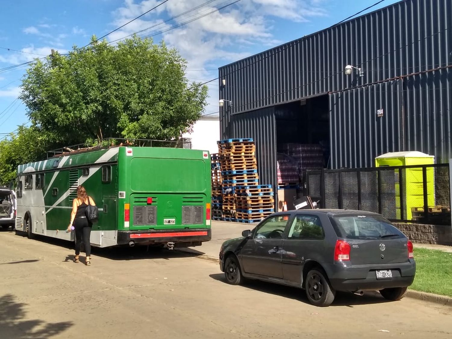 Sigue la protesta de Camioneros en Rey Distribución