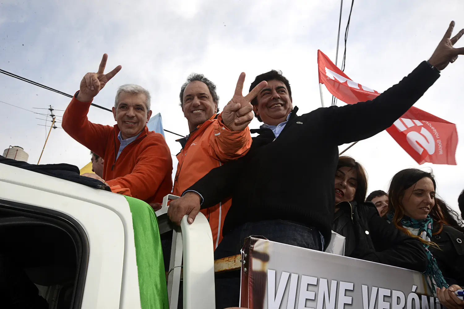 Caravana de Scioli junto a Julián Domínguez y Espinoza en La Matanza