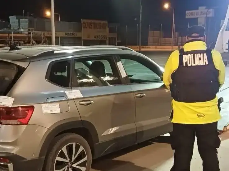 El operativo detectó al infractor en ruta 8 y Dimmer. Foto: Gentileza Policía de Santa Fe
