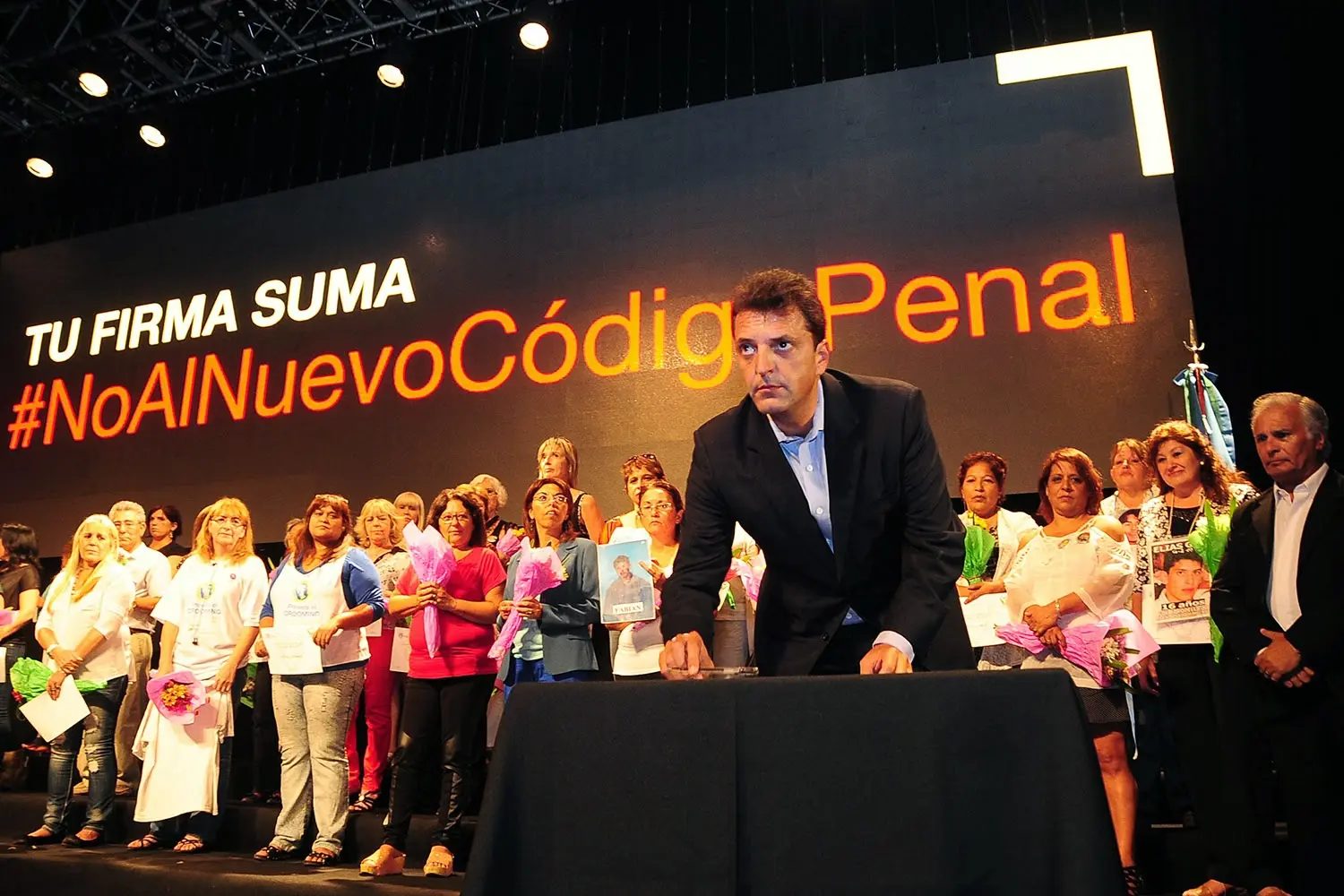 Massa presenta su proyecto de Código Procesal Penal