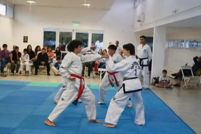 Chascomunenses viajan al Panamericano de Taekwondo