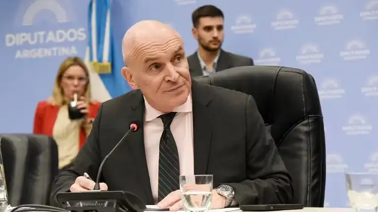 Espert repitió la idea de Milei de ponerle "el último clavo del ataúd al kirchnerismo".