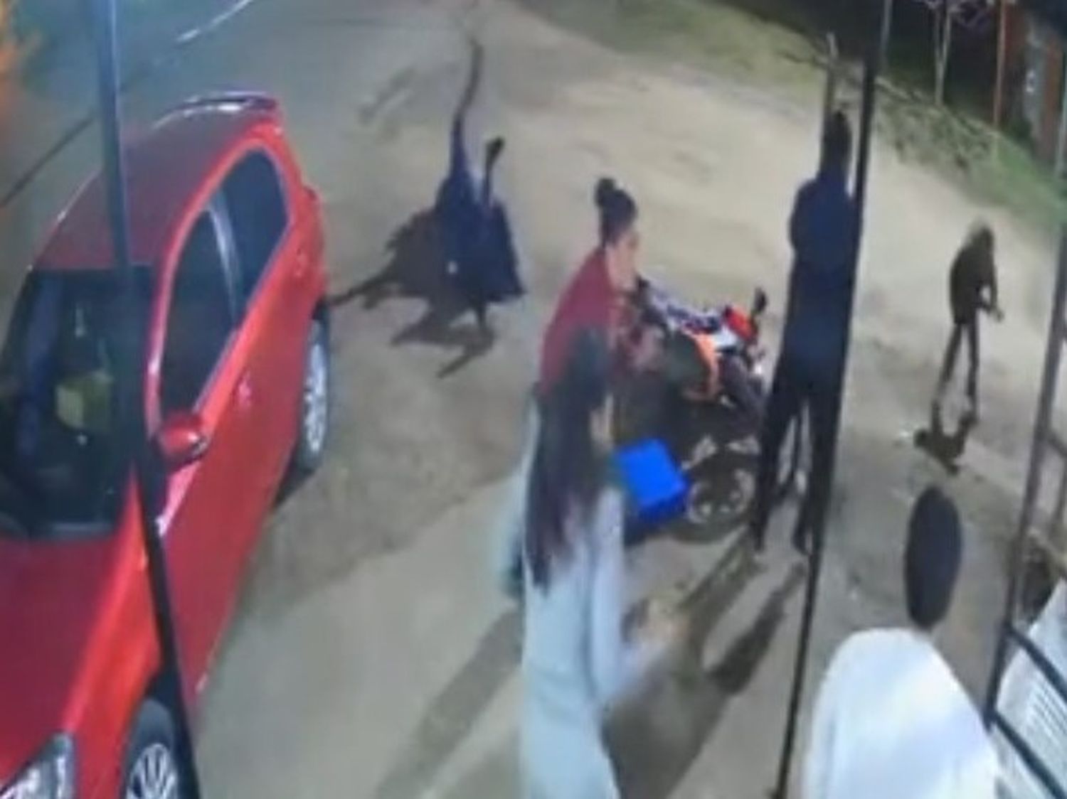 Vecinos redujeron a golpes a un joven que intentó robar un supermercado