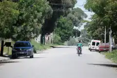 Vecinos de la calle Azucena recolectaron firmas para que vuelva a ser doble mano