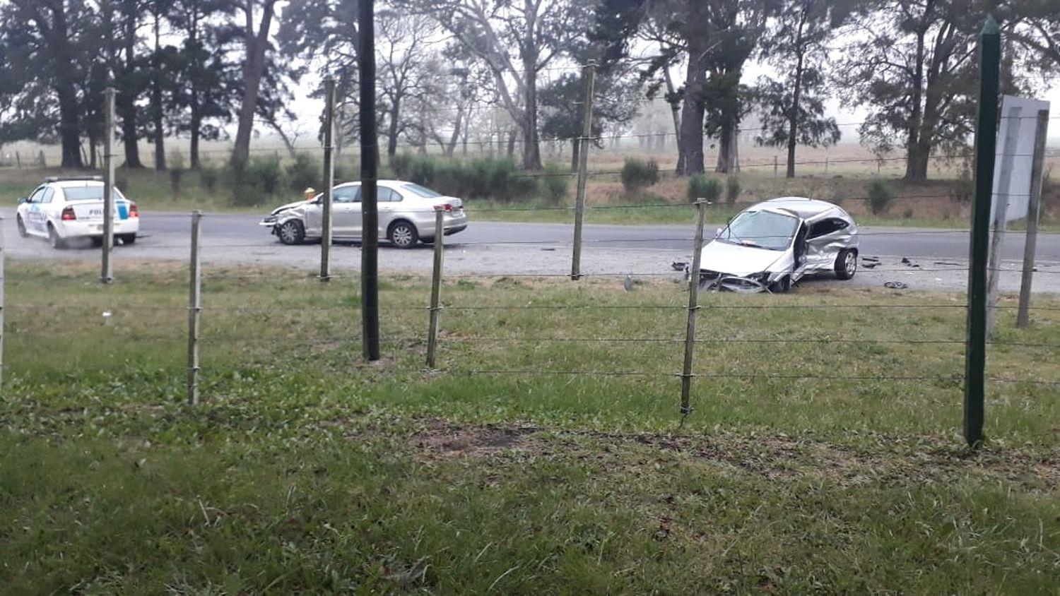 Dos jóvenes quedaron internados tras un accidente frente a la Escuela Granja