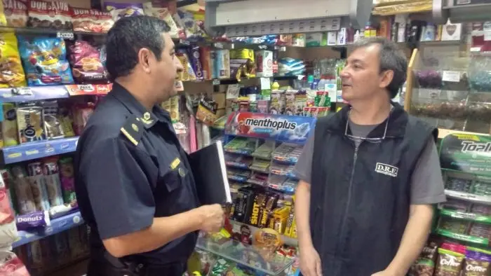 Comisarios dialogaron con vecinos