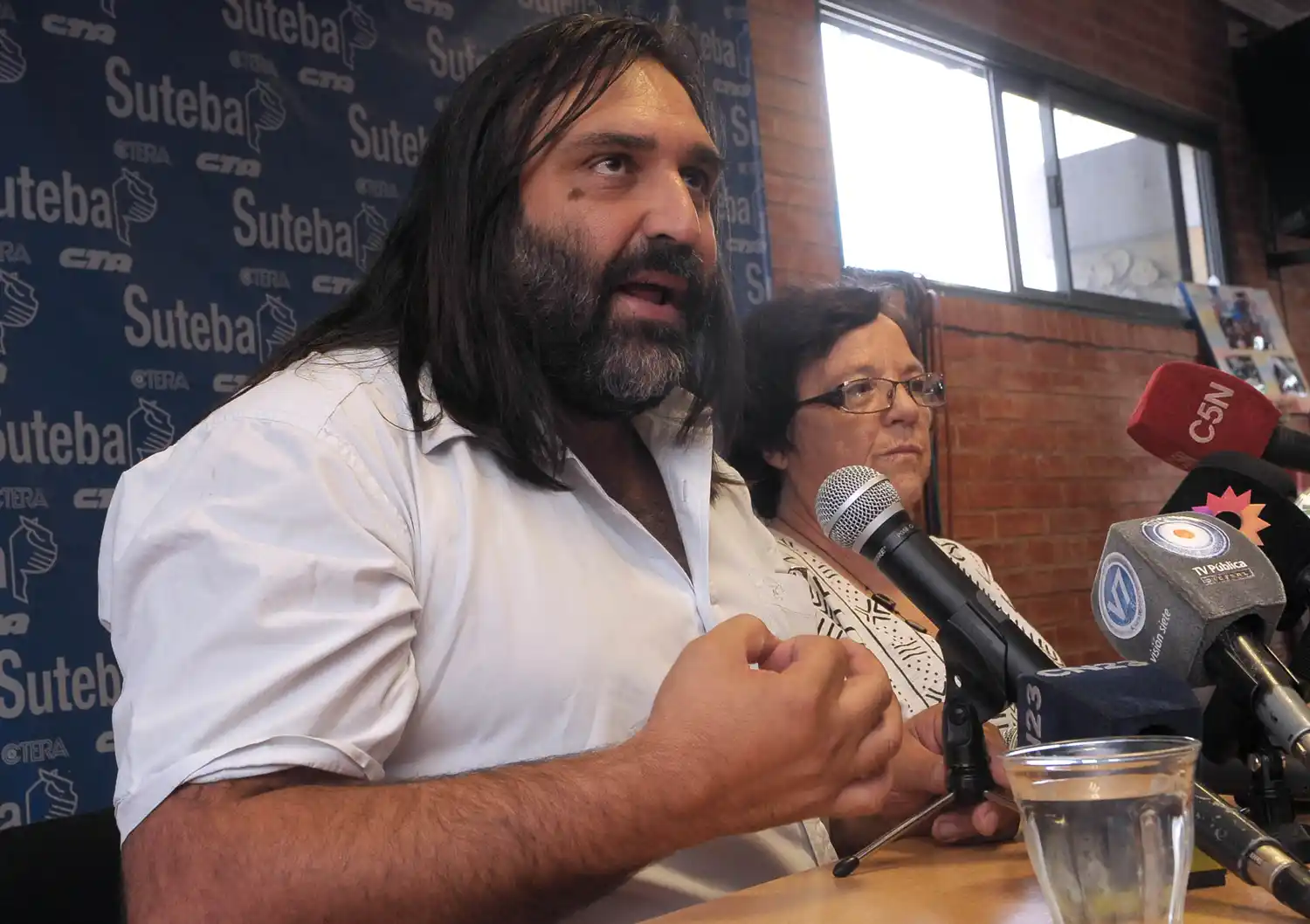 Baradel: "Mañana hay clases, pero si no se encuentra solución de fondo el conflicto sigue"