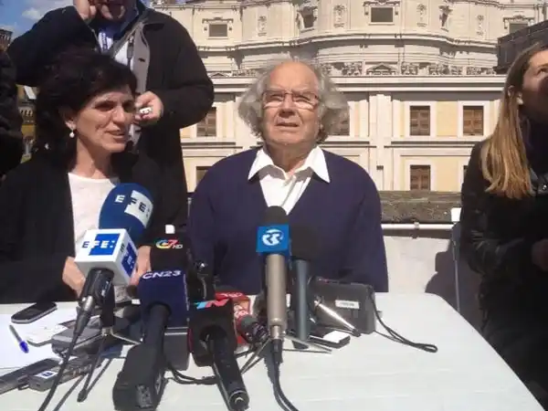 En el Vaticano, Pérez Esquivel volvió a desligar al Papa de la dictadura