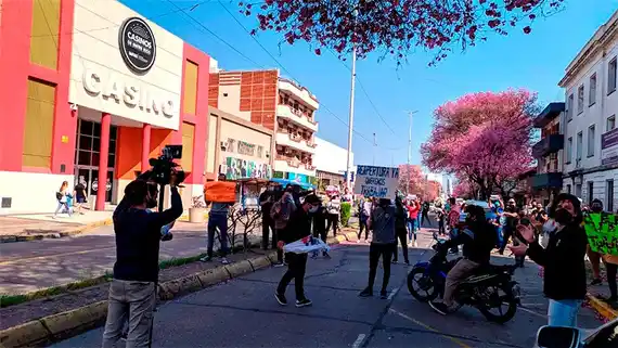 Se aprobó el funcionamiento de las salas de juego y casinos