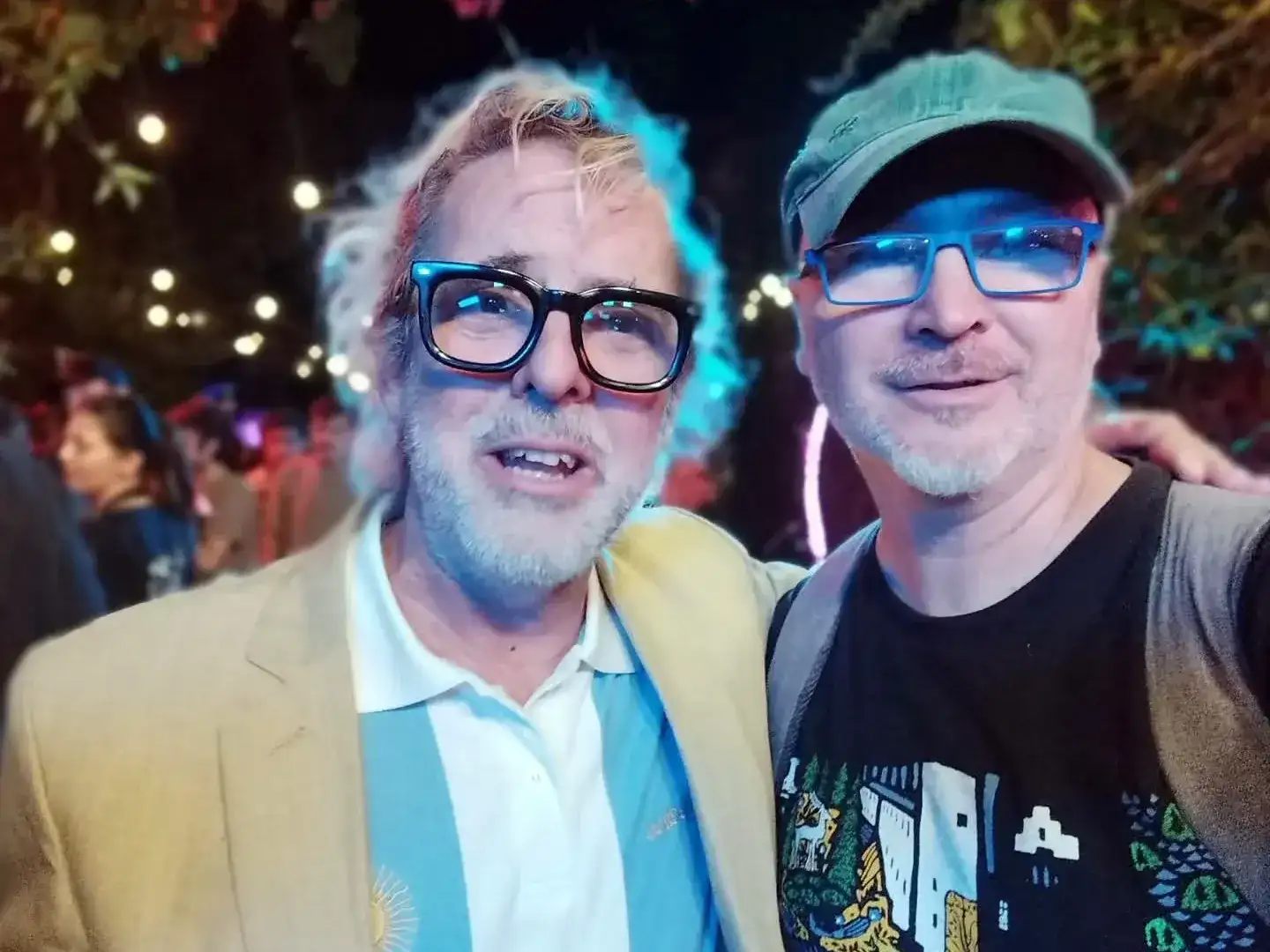 Hernán Ricaldoni junto a Mex