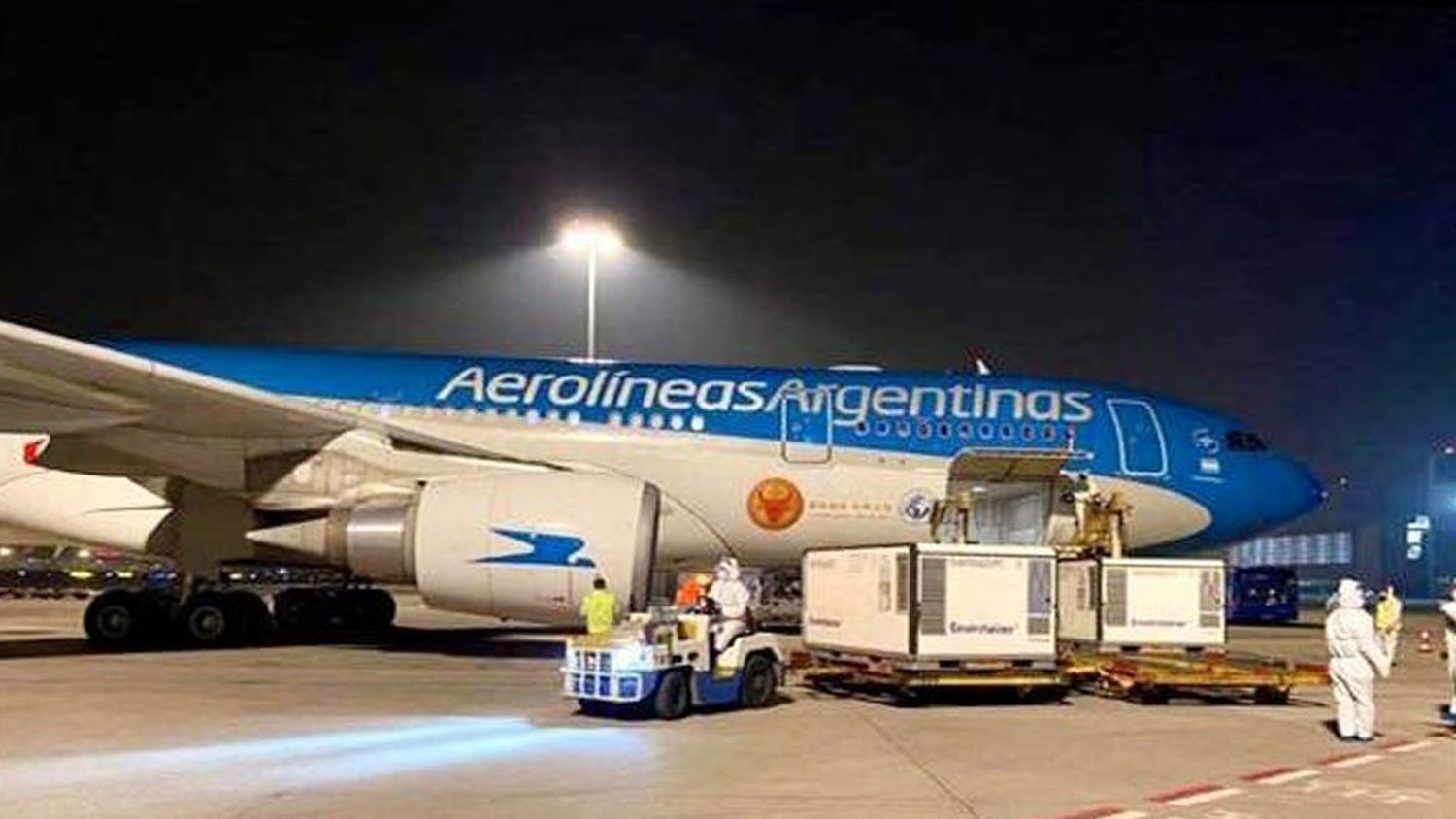 Llegó a Ezeiza el duodécimo vuelo de Aerolíneas que trae 800 mil dosis de vacunas Sputnik V