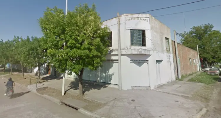 Detuvieron a dos delincuentes que, tras robarle, amenazaron al encargado de la cantina de Banfield