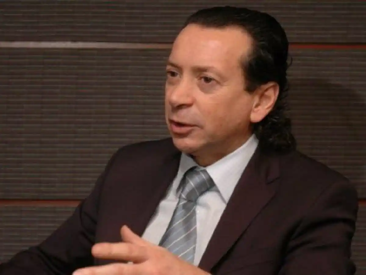 "El mercado es Wall Street, las pymes y Doña Rosa" 