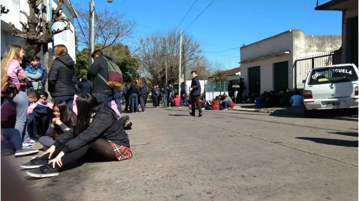Detienen a un joven de 16 años por las amenazas de bomba en Morón