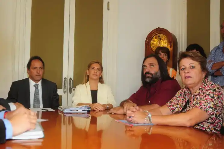 Petrocini: "Los docentes están más preocupados por llegar a fin de mes que por toda esta puja política"