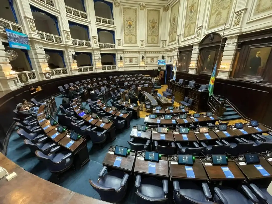 Apenas 36 parlamentarios -20 diputados y 16 senadores- mantuvieron actividad de redacción legislativa durante el receso.