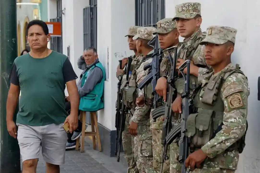 Boluarte declaró el toque de queda en localidad donde fueron asesinados 13 mineros