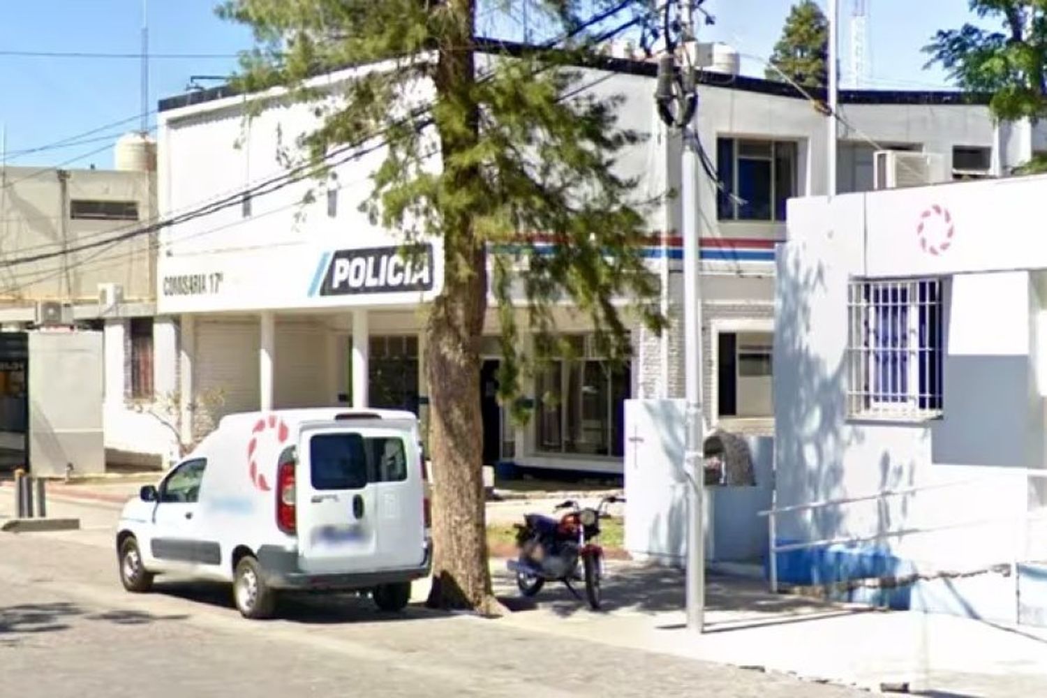 Detuvieron a un jubilado de 80 años que se llevó un pan de manteca de 200 gramos sin pagar de un comercio