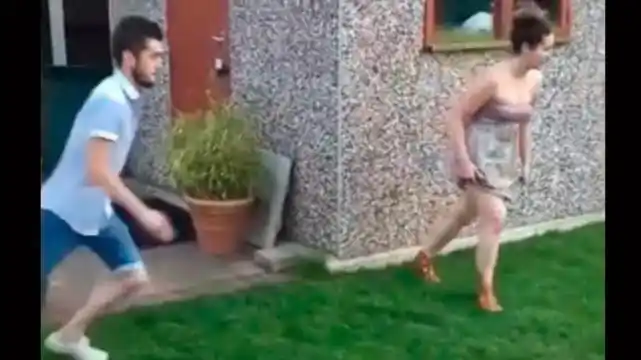 El peor novio del mundo: terrible falta futbolera