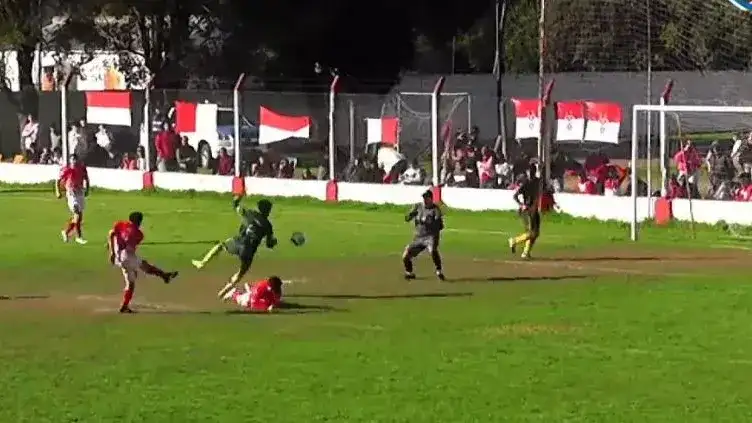 La Academia y Urquiza repartieron puntos en un partido intenso