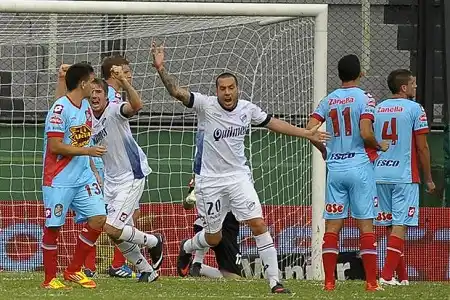 Quilmes le ganó de visitante a Arsenal en su lucha por no descender