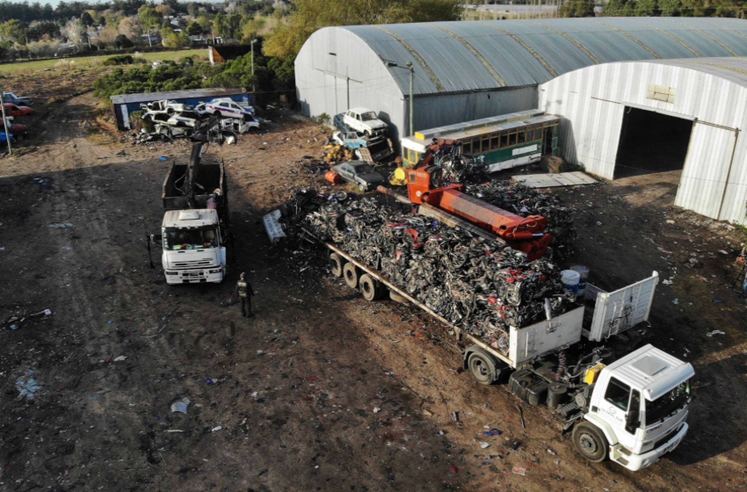 Inician otra etapa de compactación de vehículos: lo recaudado irá al Hogar de María