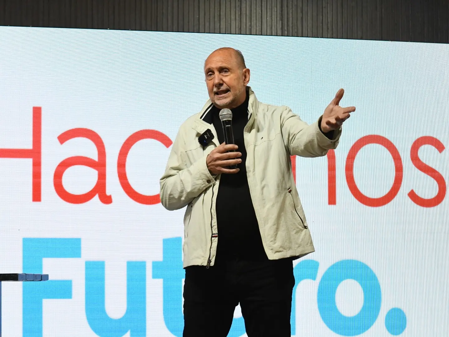 Omar Perotti.